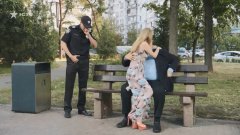 Полковник увів дружину лейтинанта - На трьох