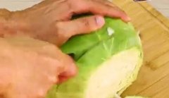 Rețetă delicioasă - Varză cu ceafă de porc
