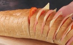 Sandwich special din pâine