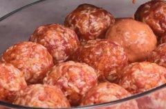 Chifteluțe cu legume Chifteluțe cu legume